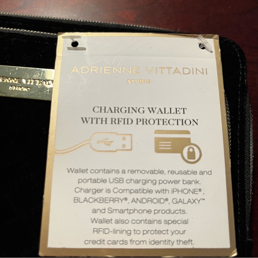 Black Velvet Quilted Charging Wristlet - Picture 8 of 12
